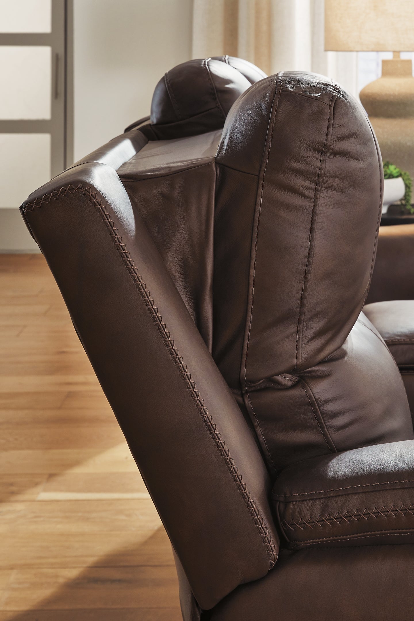 Bleckley PWR Recliner/ADJ Headrest